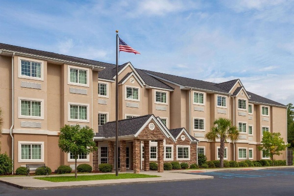 Microtel Inn & Suites By Wyndham Columbia/At Fort Jackson image 1